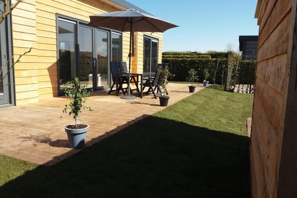 Luxe Vakantie Bungalow Met 3 Slaapkamers Dronrijp Екстер'єр фото